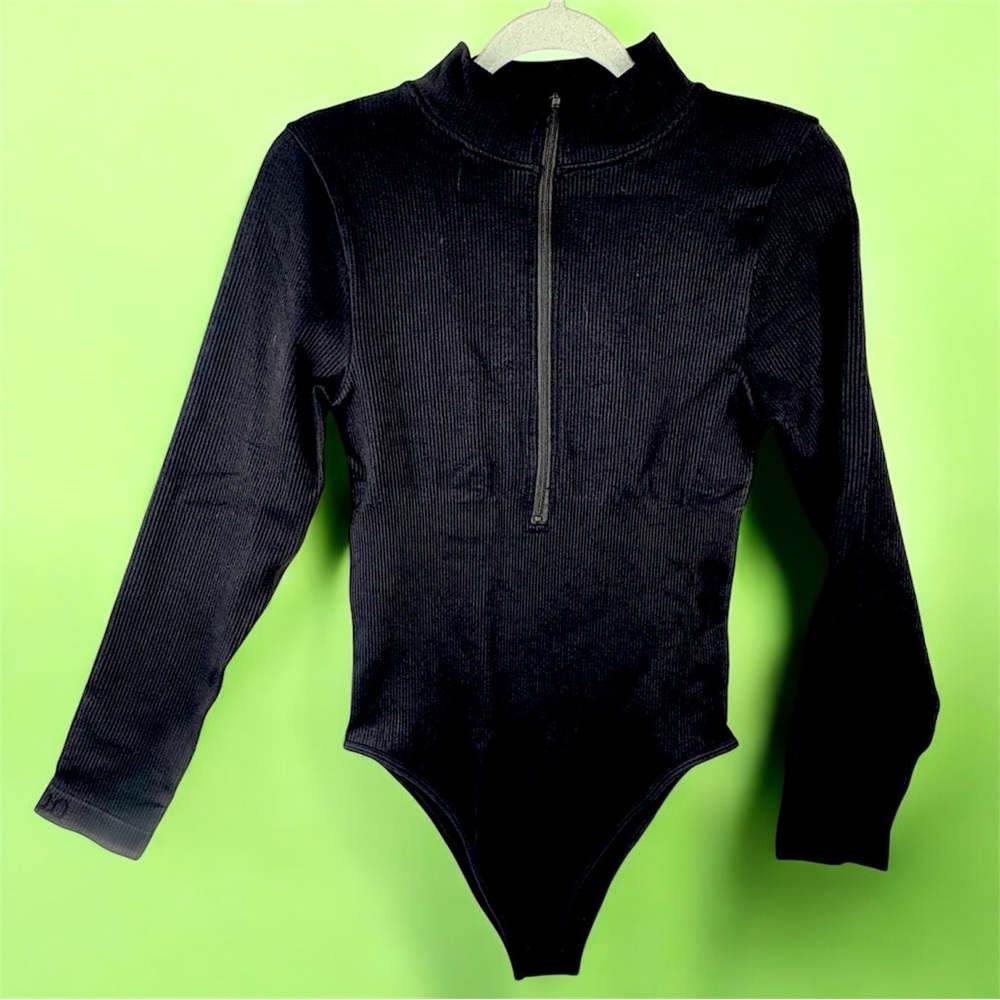 OQQ 2 Pack Spandex Bodysuits Large Long Sleeves Black And Cream High Neck - Picture 1 of 10